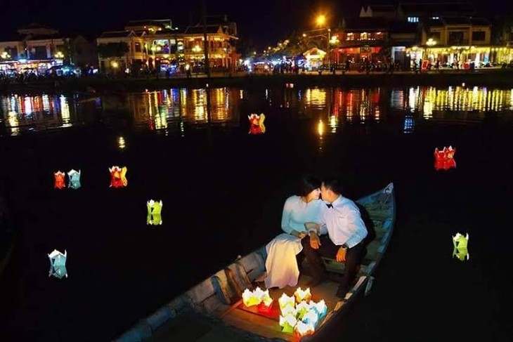 Hoi An Ancient Town: Day and Night - ảnh 6